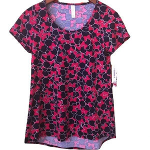 Minnie Mouse Disney black pink bow tshirt short sleeve Disneyland vacation top.